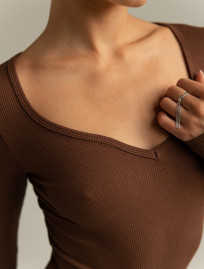 Body Staff kr brown