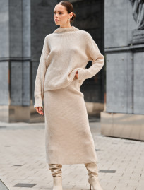 Costum tricotat de damă Staff soft beige oversize