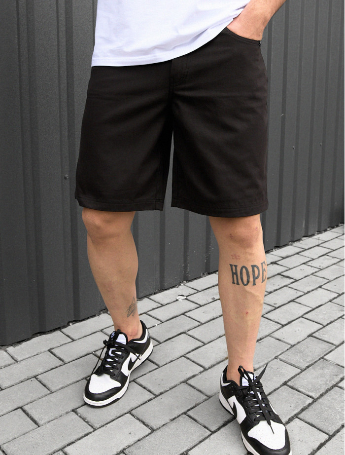 Pantaloni chinos scurți Staff je black