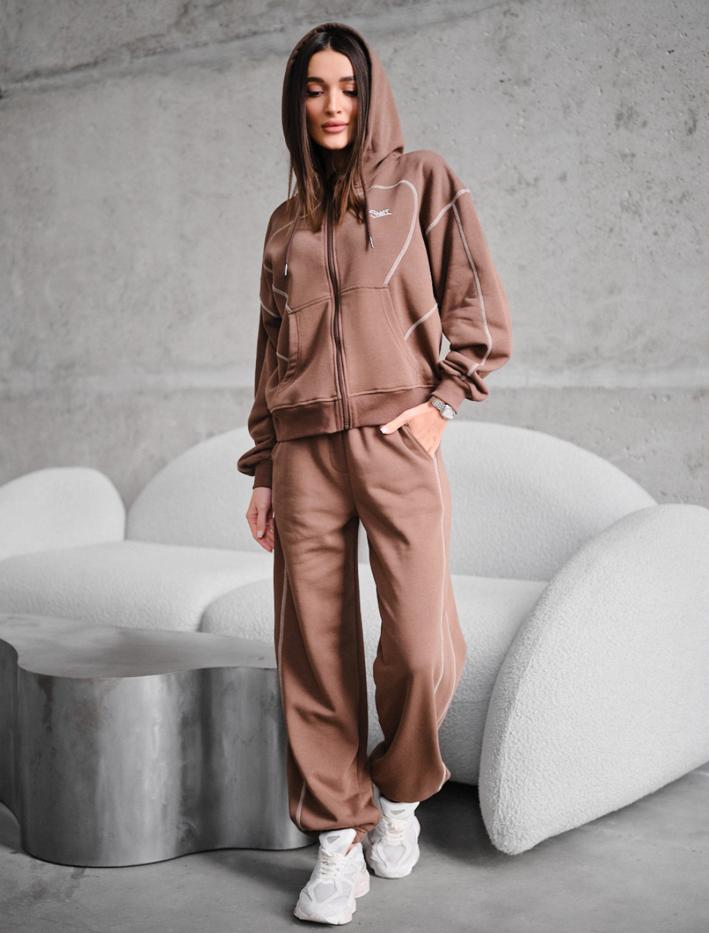 Costum de trening de damă Staff dig brown zip oversize
