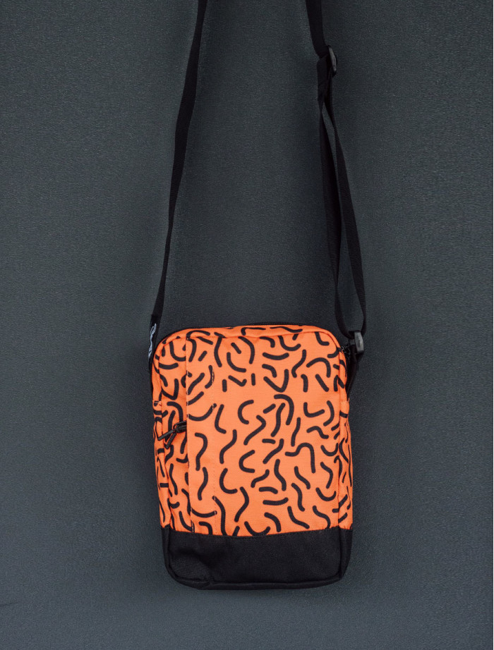 Geantă de umăr Staff curves