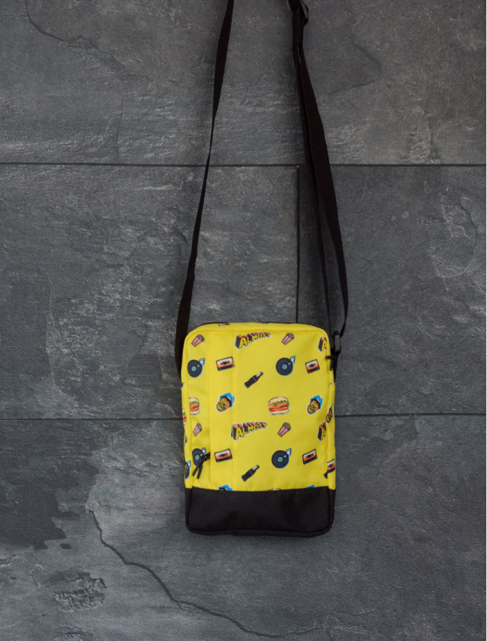 Geantă de umăr Staff almost