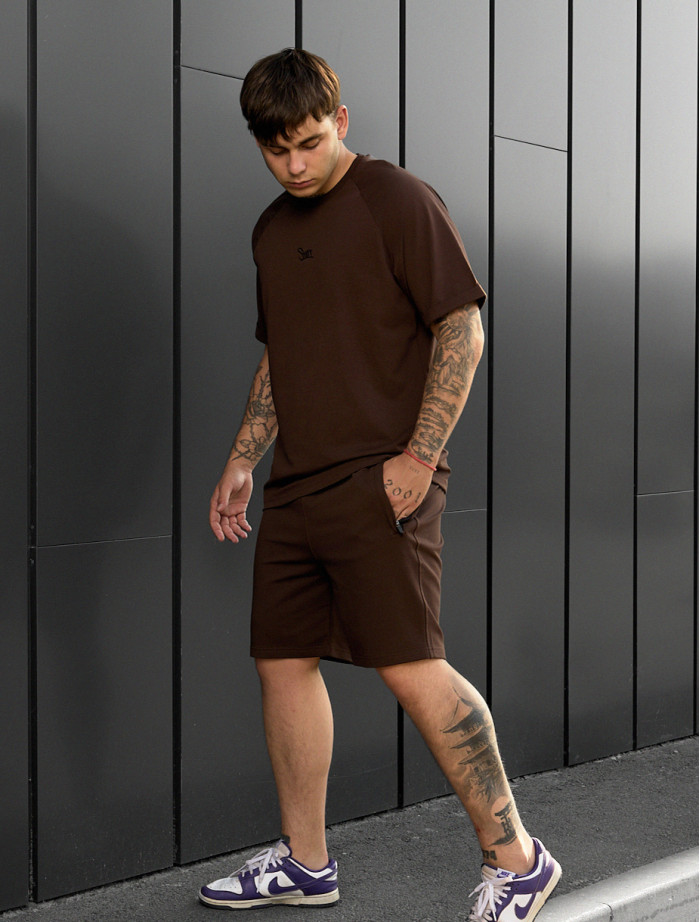 Set de vară tricou + pantaloni scurți Staff mb dark brown