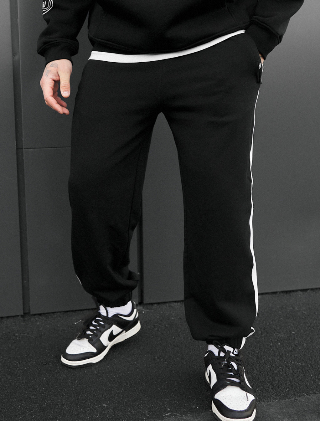 Pantaloni de trening Staff un black lampas