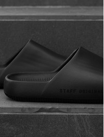 Papuci Staff all black2