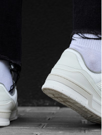 Adidași Staff White