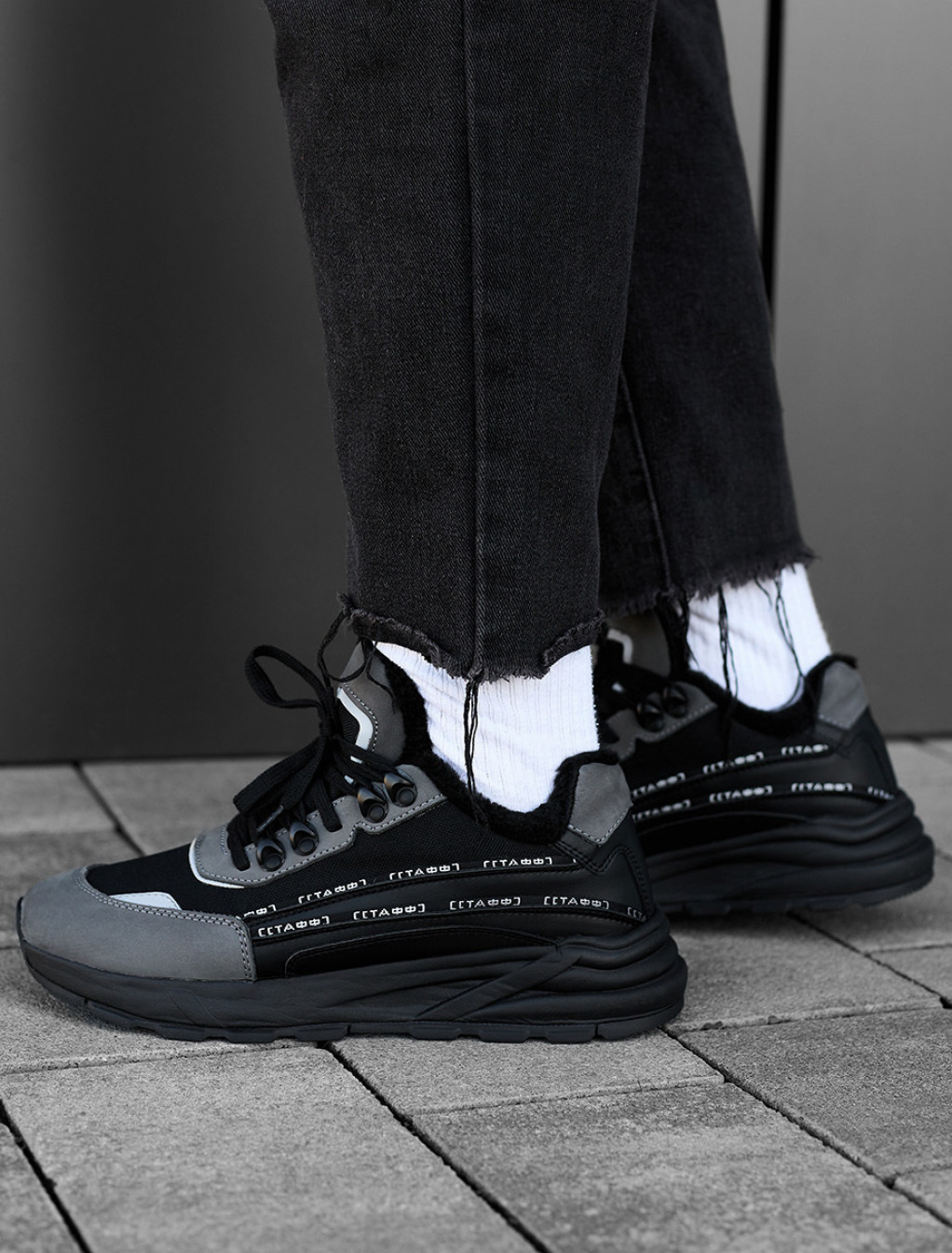 Adidași de iarnă Staff black & gray reflective (blană)