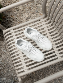 Adidași de damă Staff white