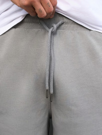 Pantaloni scurți tricotați Staff nes light gray