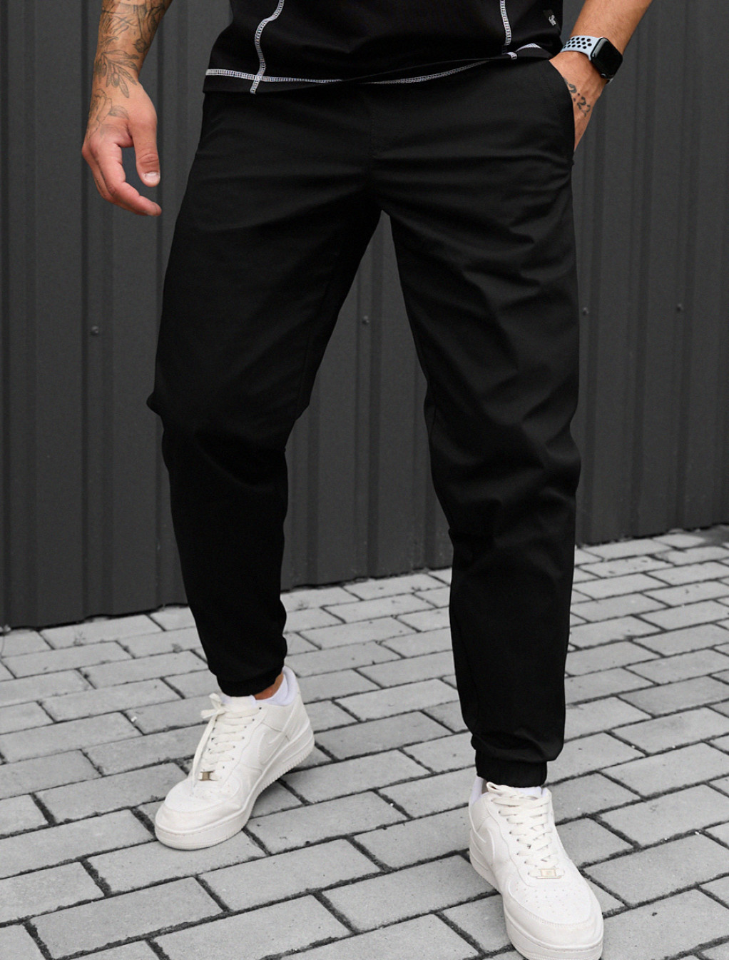 Joggeri Staff pa black