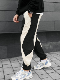 Joggeri Staff ol black & white