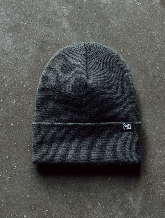 Шапка Staff dark gray basic