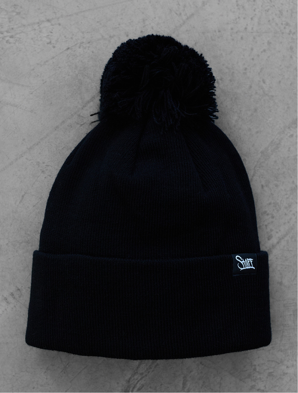 Șapcă Staff black pompon
