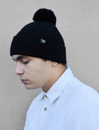 Șapcă Staff black pompon