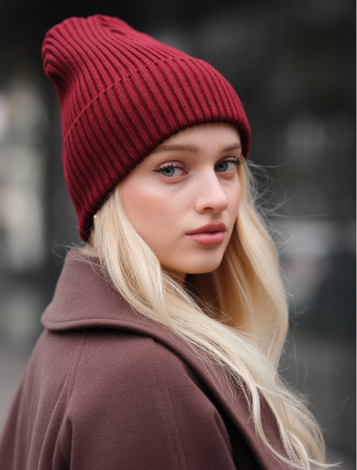 Căciulă de damă Staff bordo basic