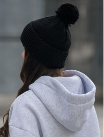 Жіноча шапка Staff pompon black