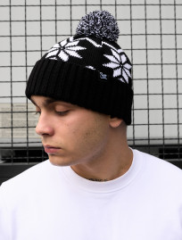 Căciulă Staff white & black pattern pompon