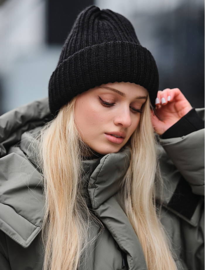 Căciulă de damă Staff 17 black