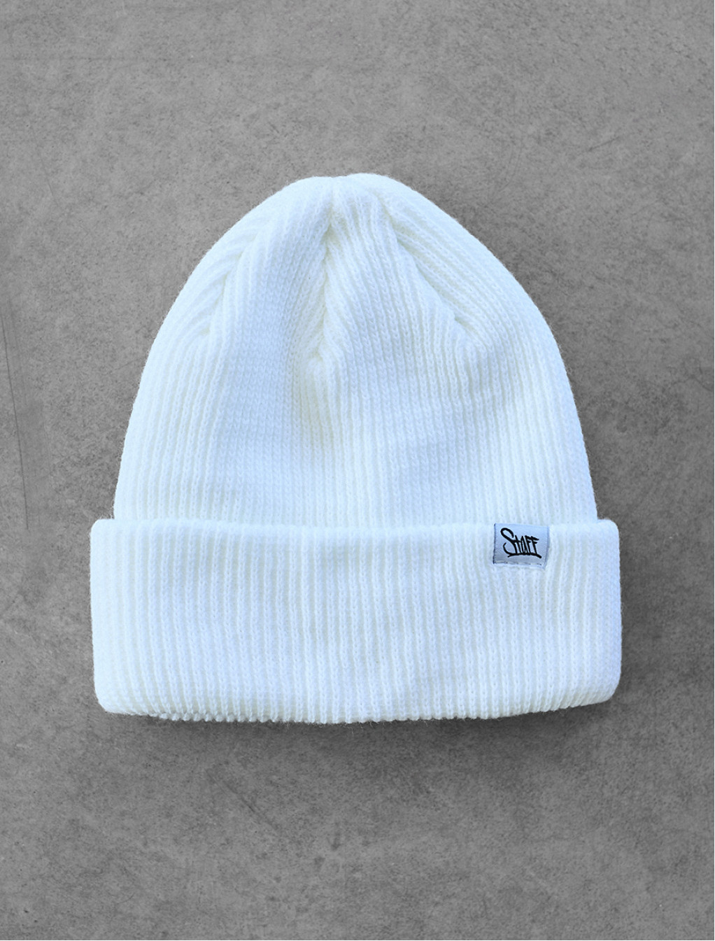 Căciulă Staff b2 white