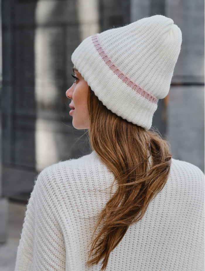 Căciulă de damă Staff 2 white line