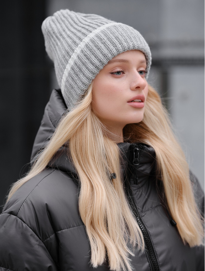 Căciulă de damă Staff 2 light gray line