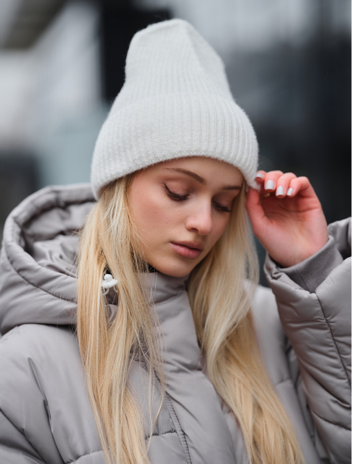 Căciulă de damă Staff 5 white