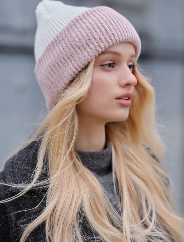 Căciulă de damă Staff 6 milk & powder