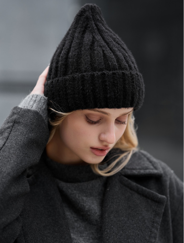 Căciulă de damă Staff 7 black