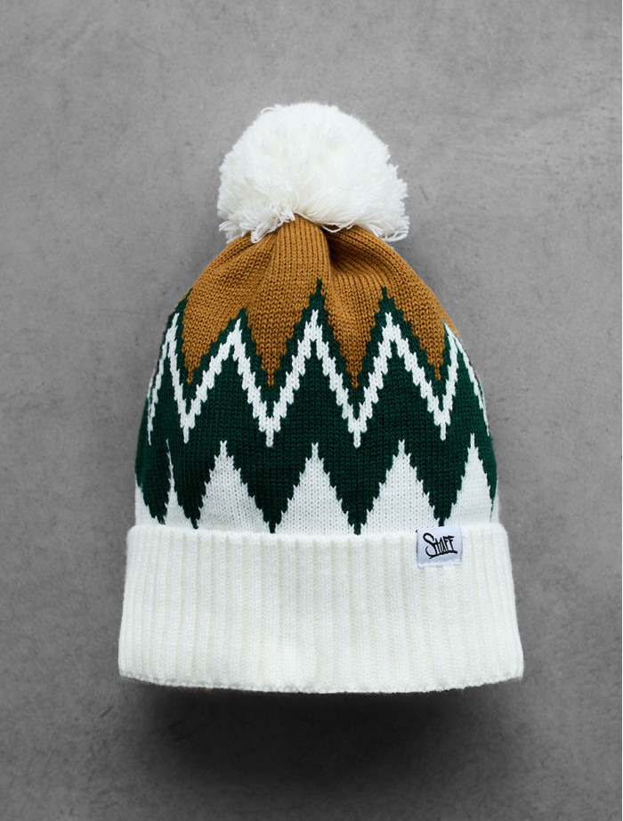 Căciulă Staff mix pattern pompon