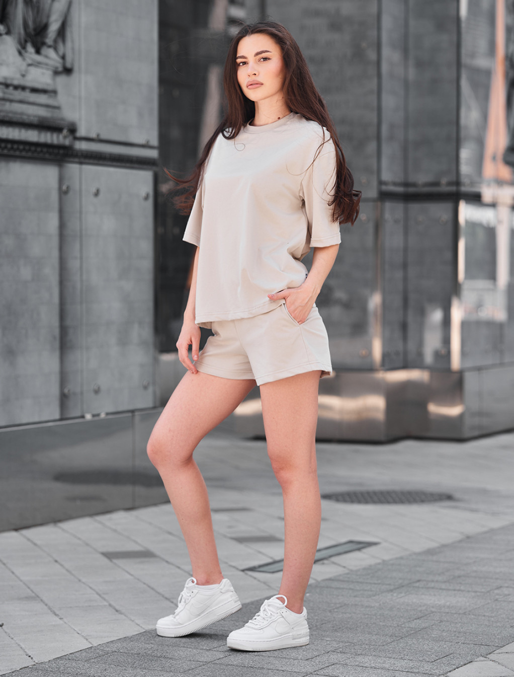 Set de vară de damă tricou + pantaloni scurți Staff me light beige oversize