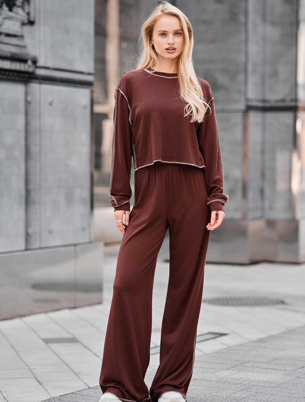 Costum de damă Staff si brown