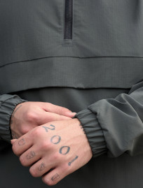 Anorak Staff po gray