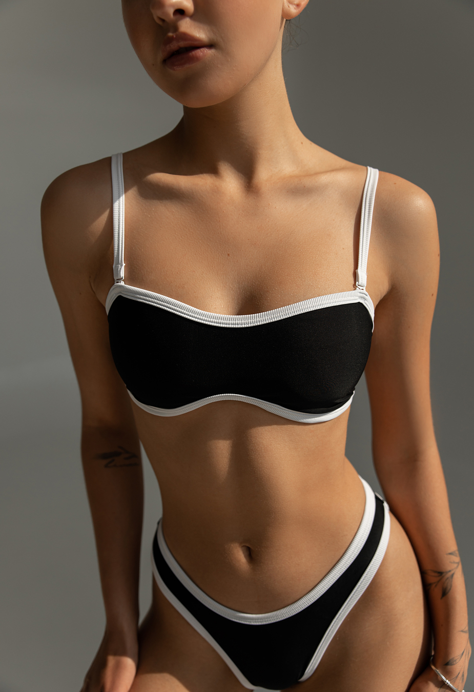 Costum de baie Staff sou black & white