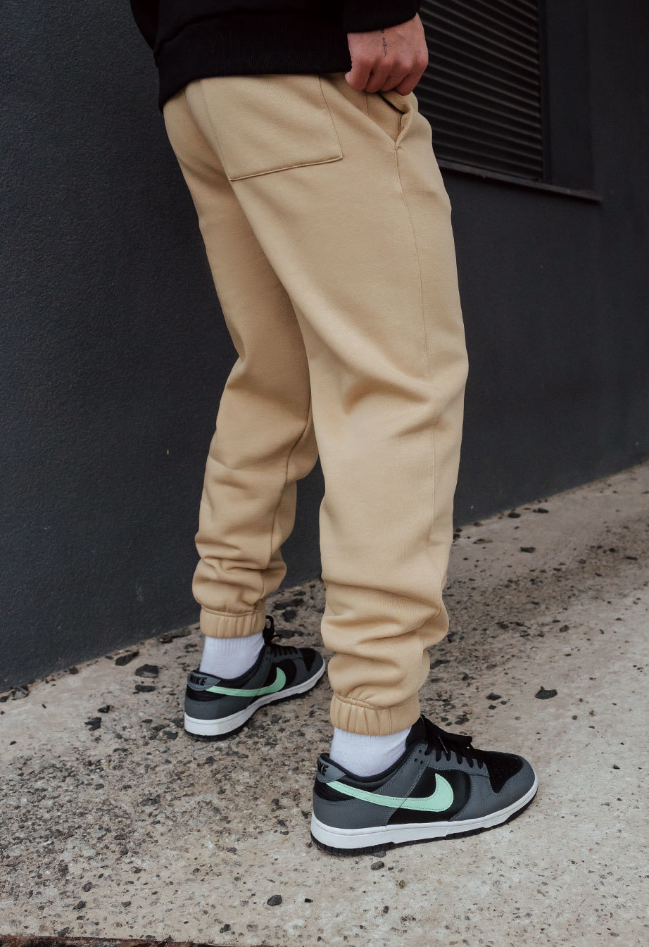 Pantaloni de trening Staff pa beige fleece