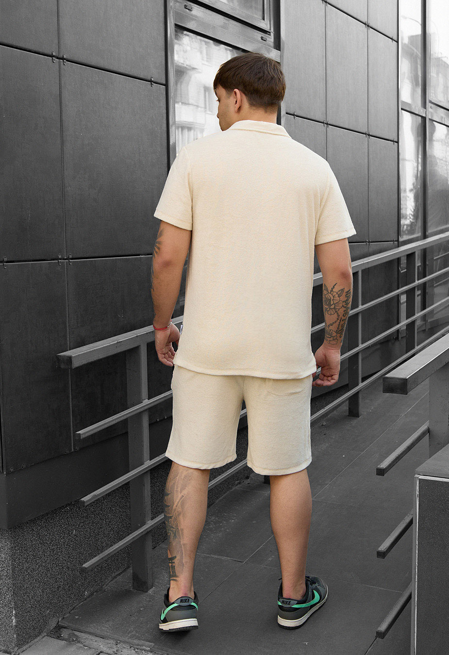 Set de vară tricou + pantaloni scurți Staff ch milk
