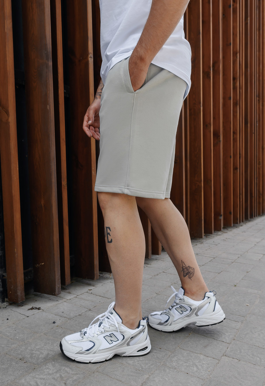 Pantaloni scurți tricotați Staff light gray
