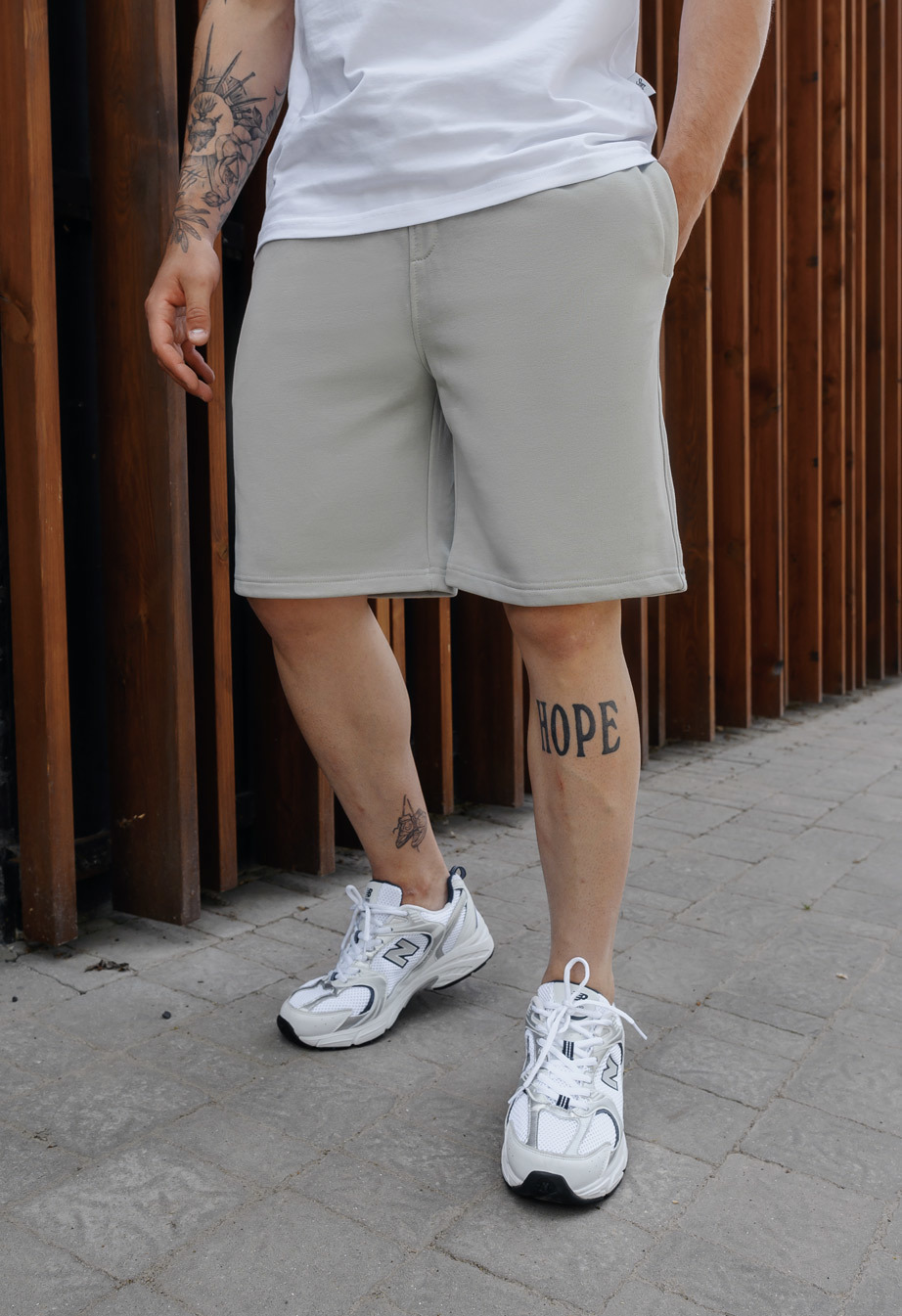 Pantaloni scurți tricotați Staff light gray