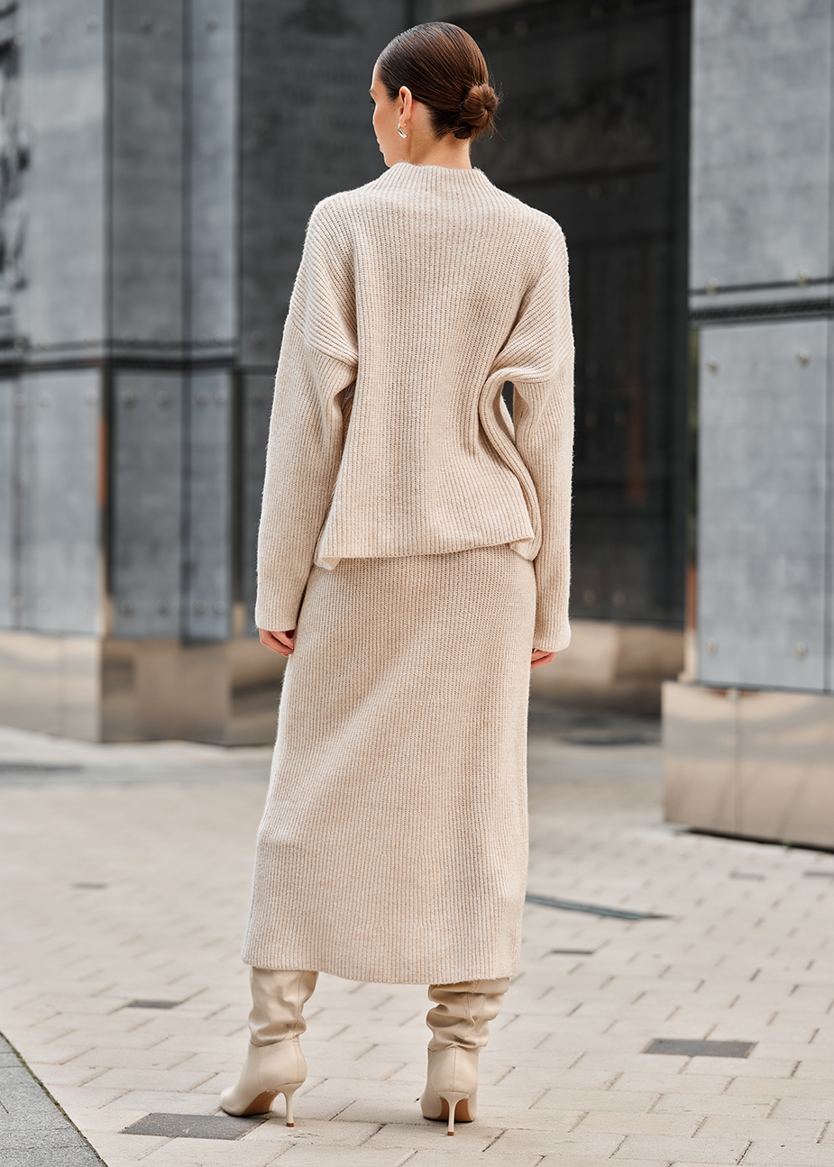 Costum tricotat de damă Staff soft beige oversize