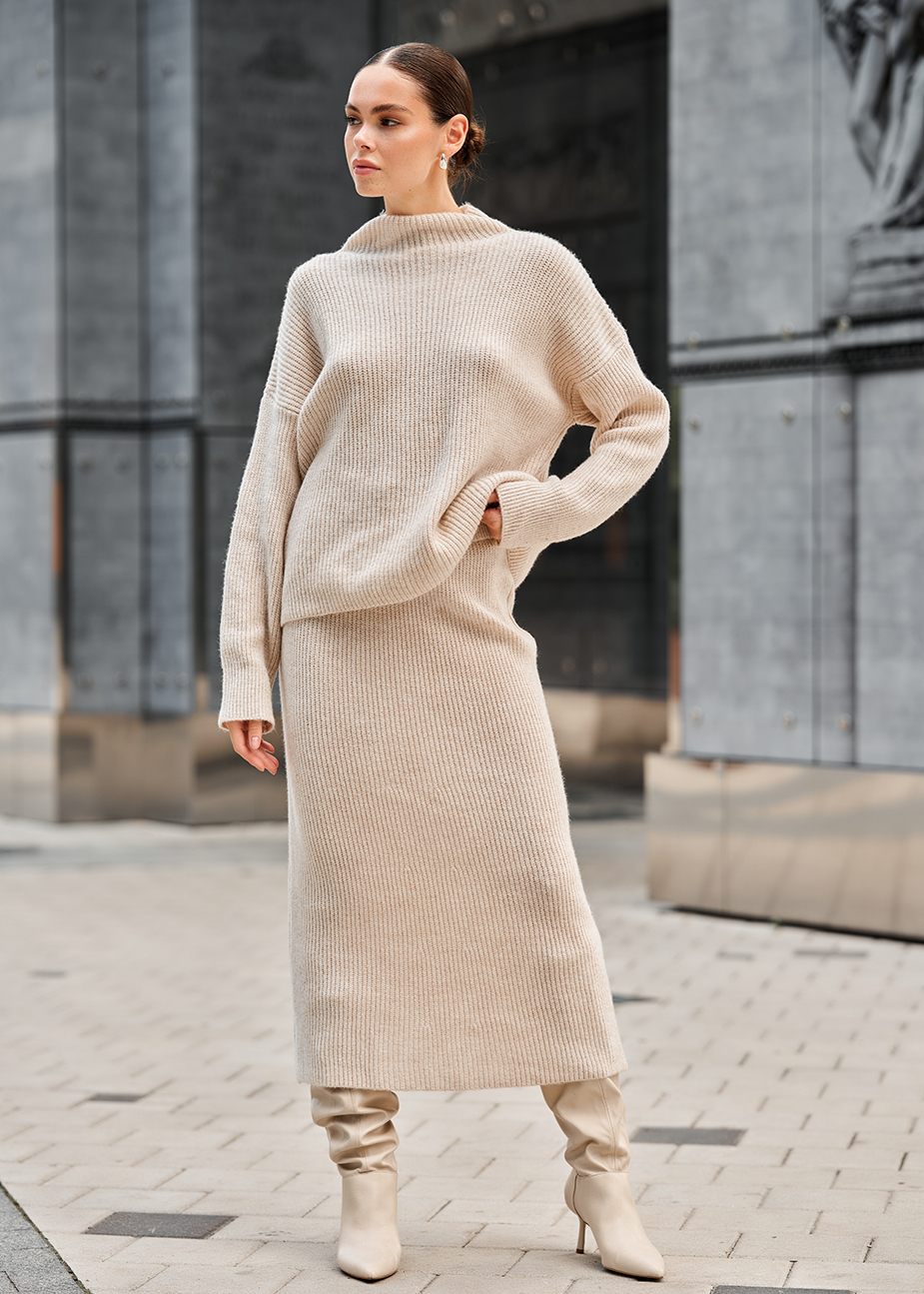 Costum tricotat de damă Staff soft beige oversize