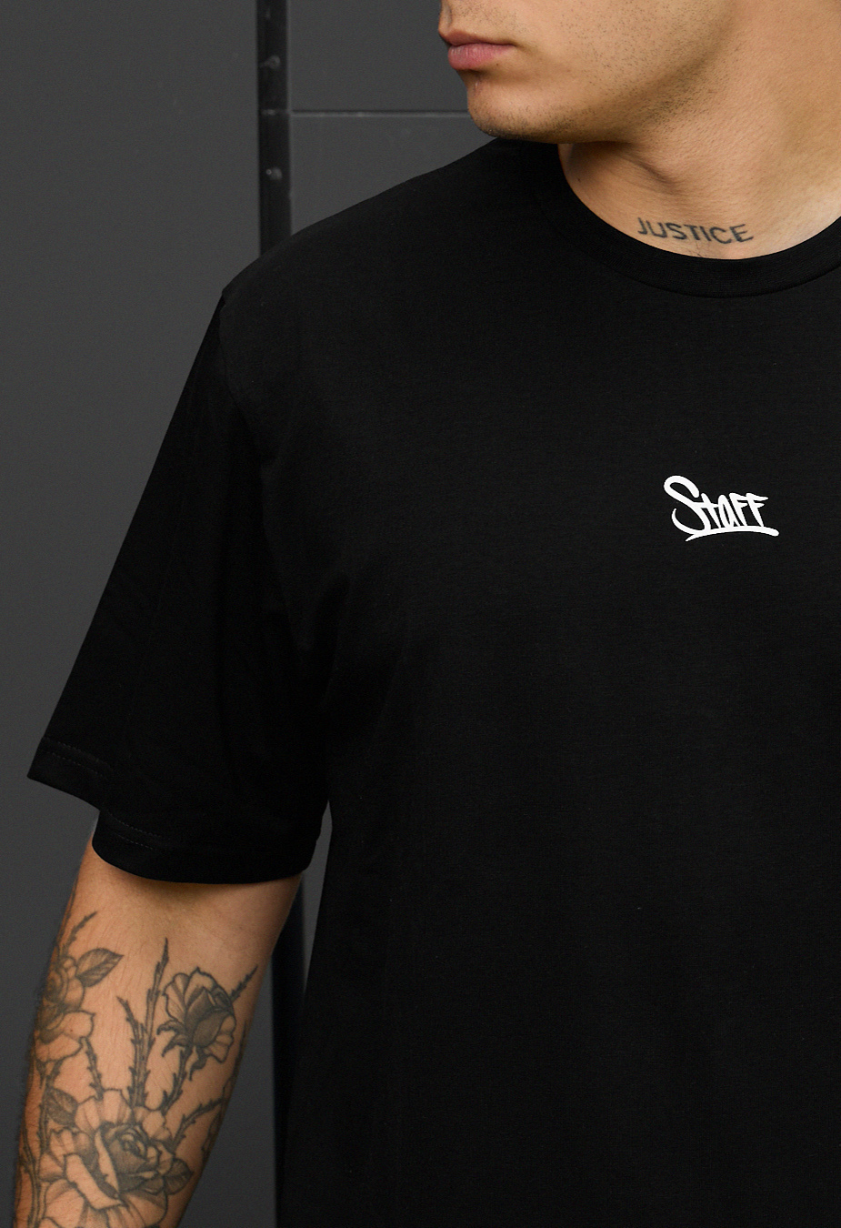 Tricou Staff black logo