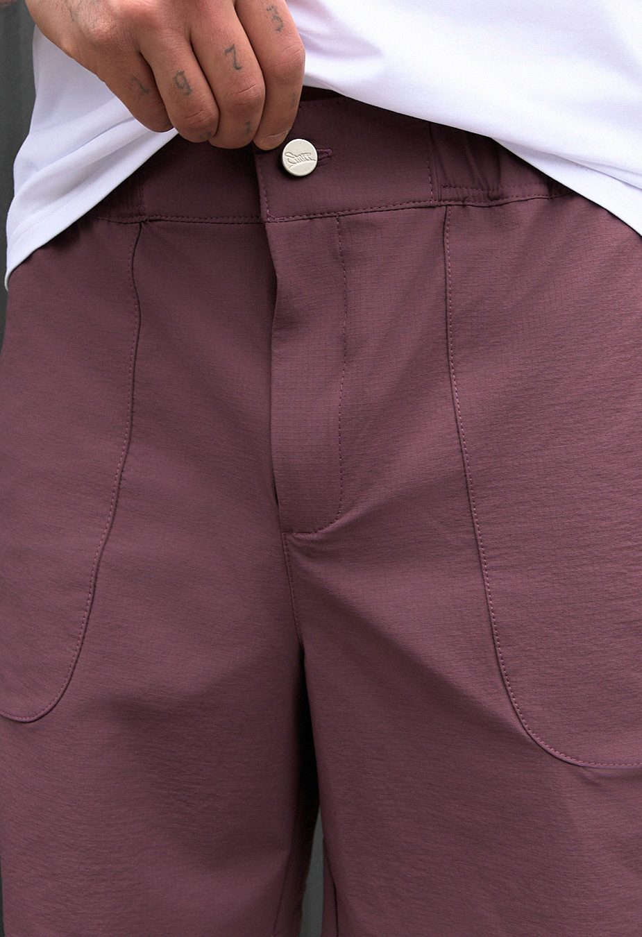 Pantaloni chinos scurți Staff mac purple bordo