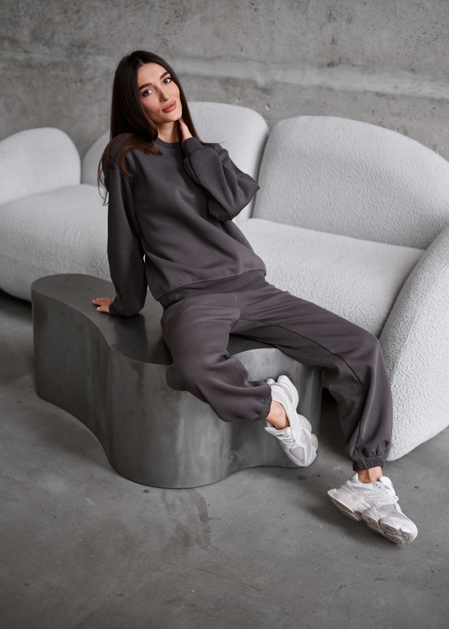 Costum de trening de damă Staff volu dark gray oversize fleece