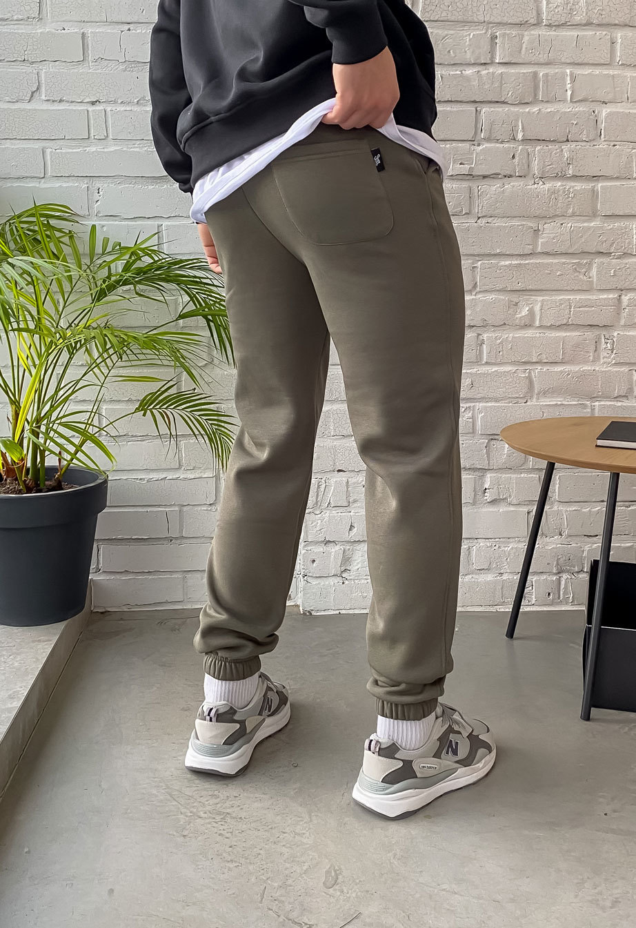 Pantaloni de trening Staff op khaki logo fleece