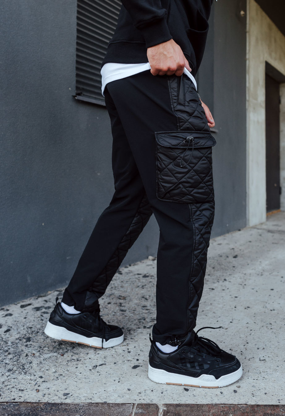 Pantaloni izolați Staff diamond black