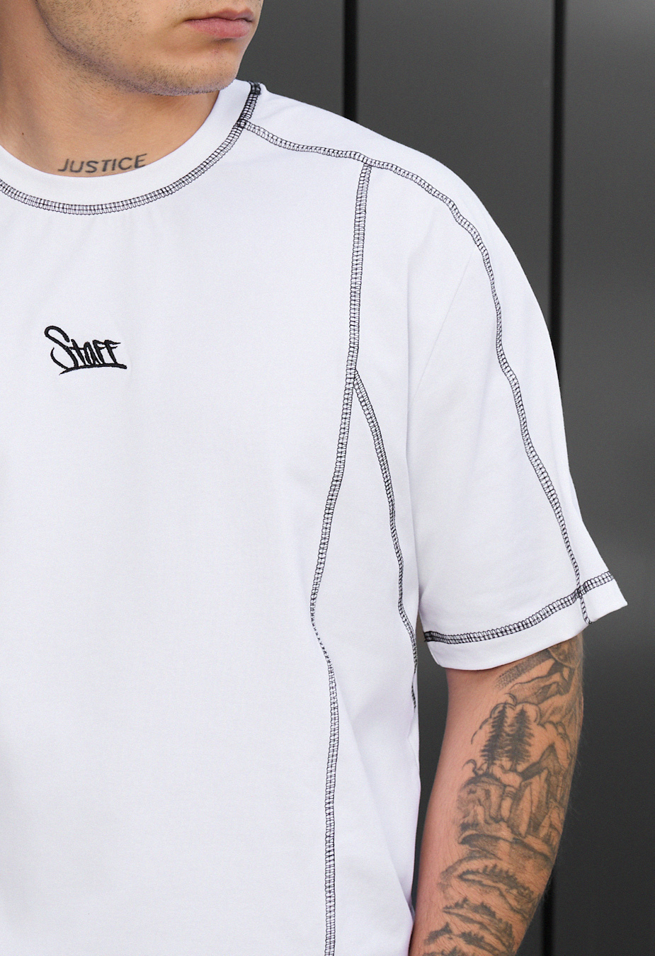 Tricou Staff white logo oversize