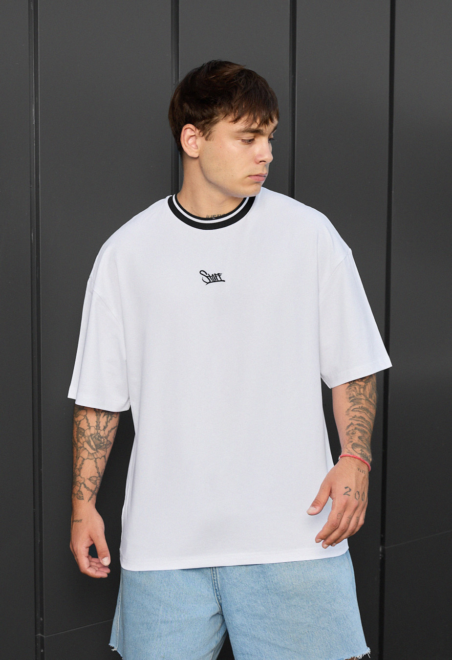 Tricou Staff white logo oversize