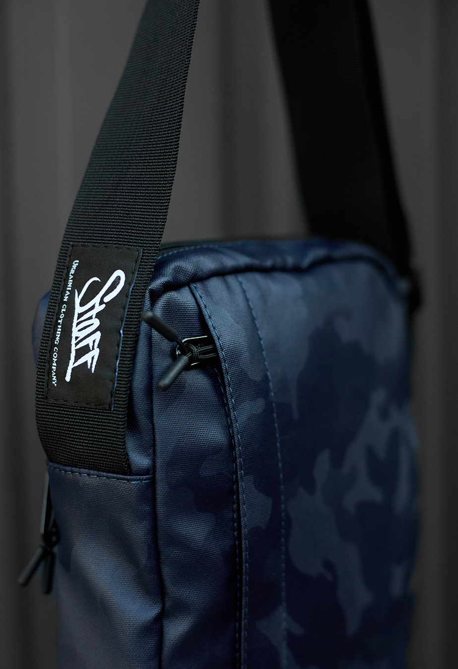 Geantă de umăr Staff navy camo