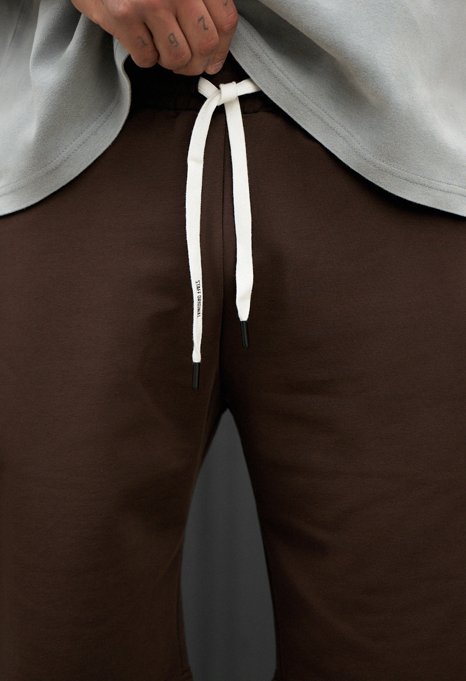 Pantaloni scurți tricotați Staff wh dark brown