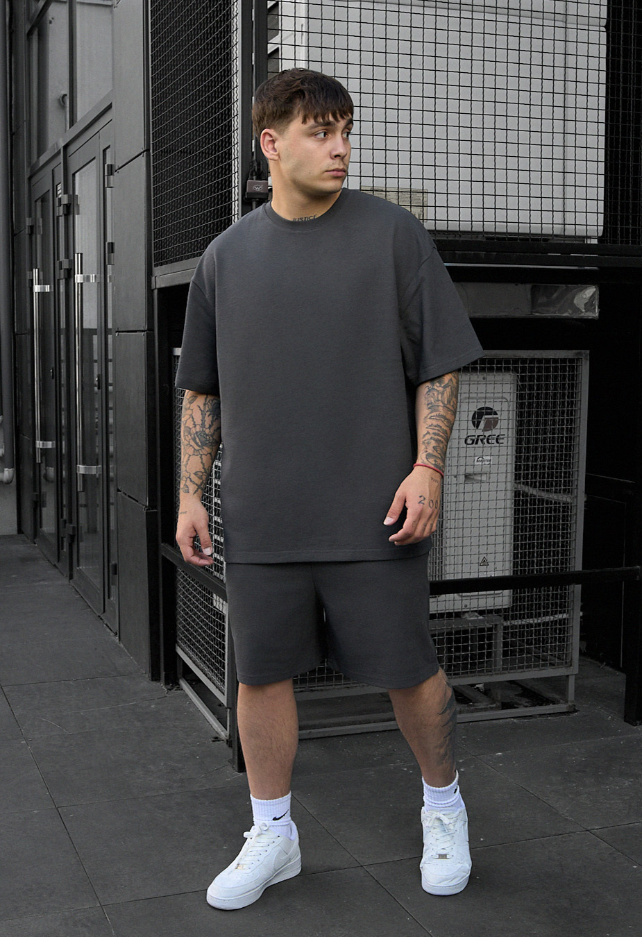 Set de vară tricou + pantaloni scurți Staff vic dark gray oversize