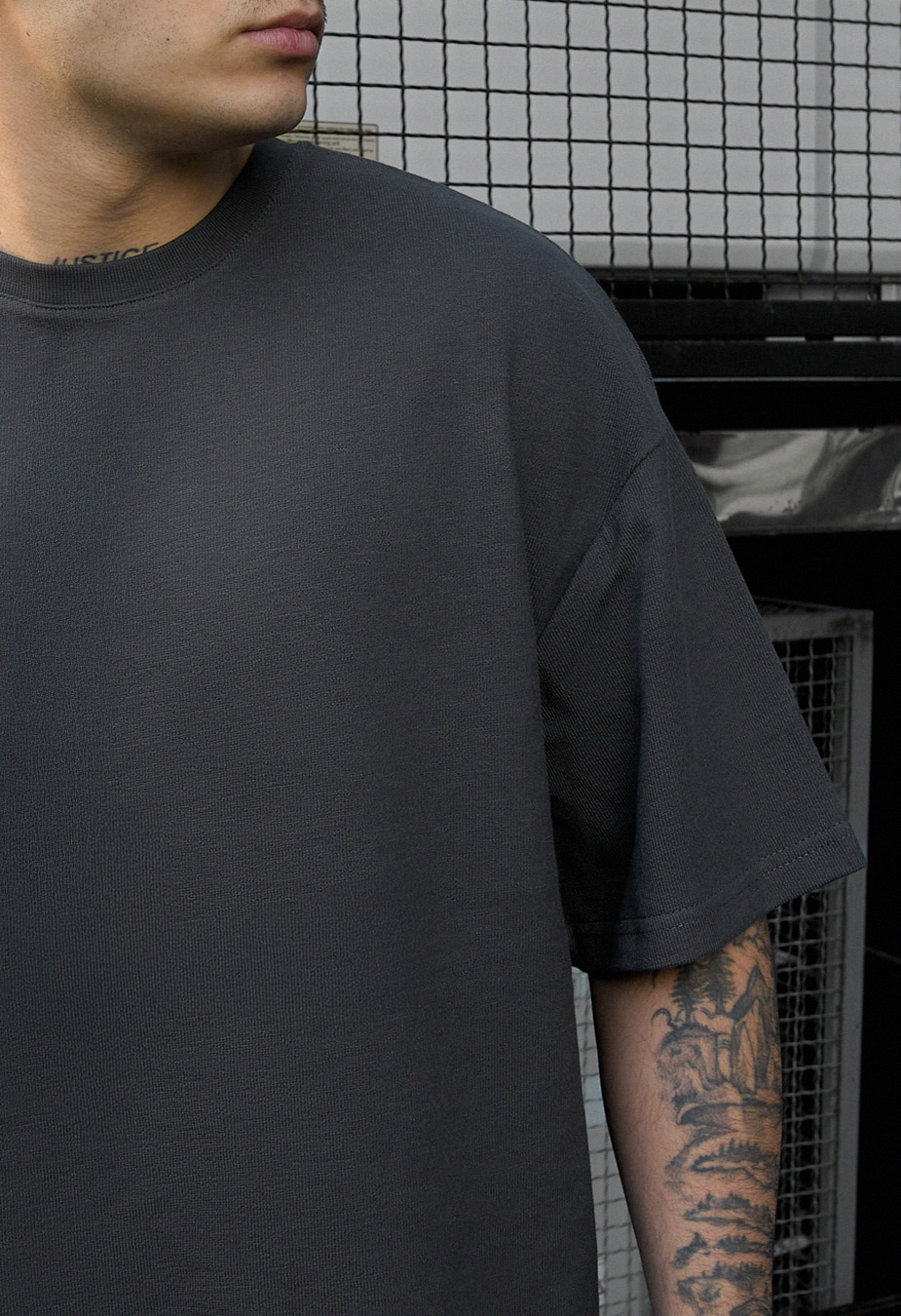 Set de vară tricou + pantaloni scurți Staff vic dark gray oversize